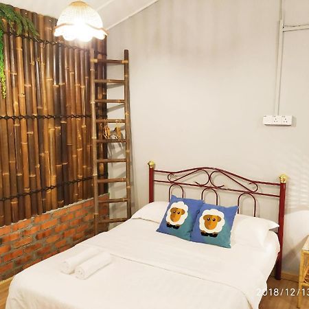 Ohana House @ 53 Kasturi Malacca Exterior photo